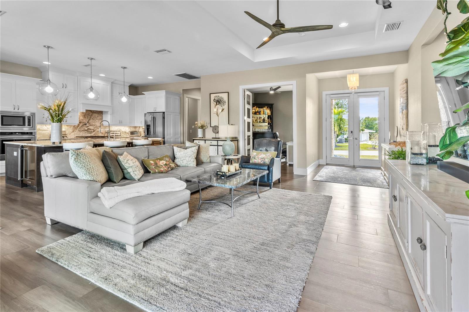 SARASOTA BEACH - Residential