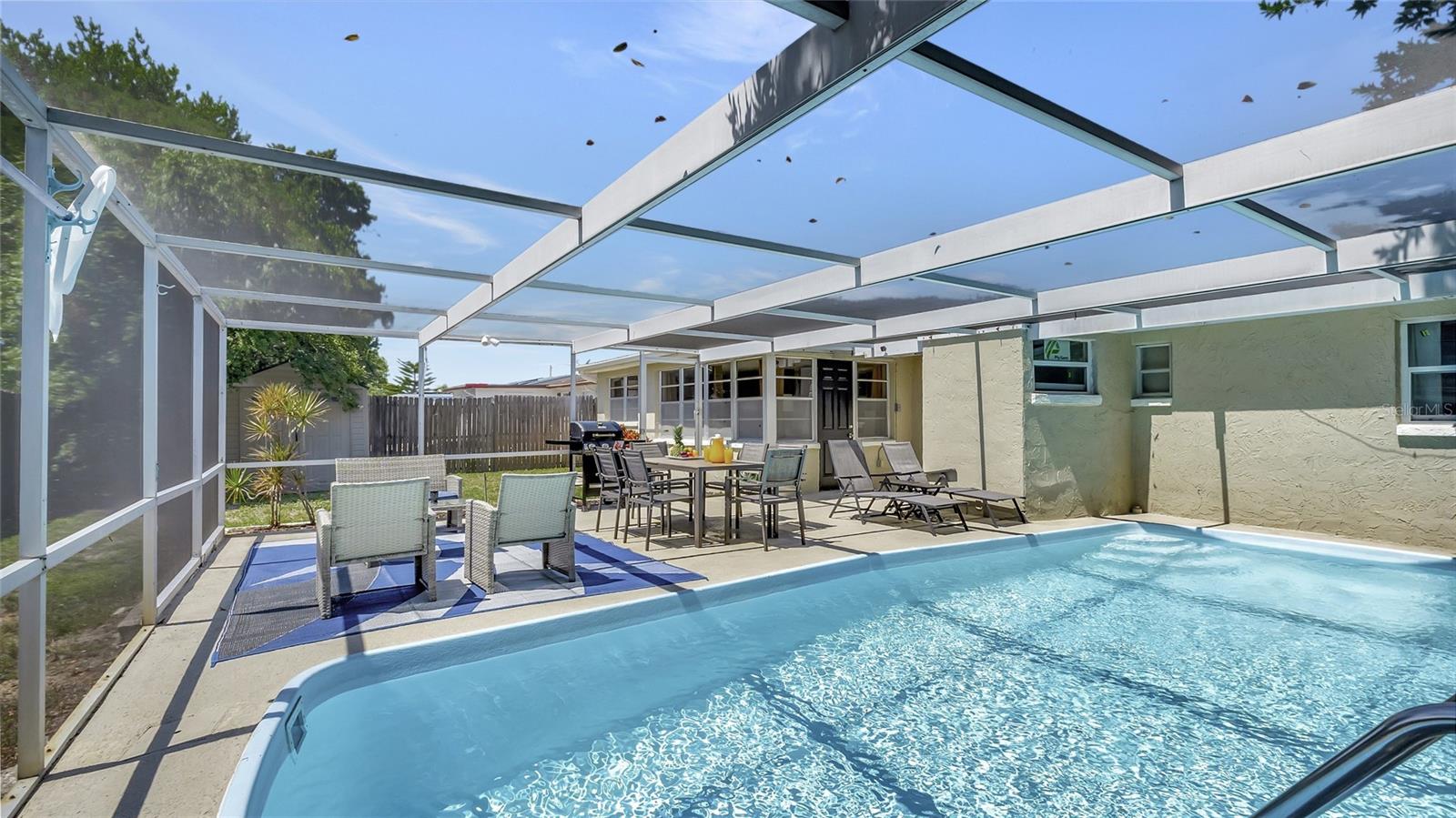 EMBASSY HILLS - Residential