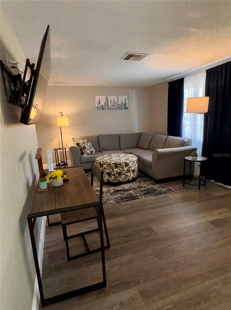 EMBASSY HILLS - Residential