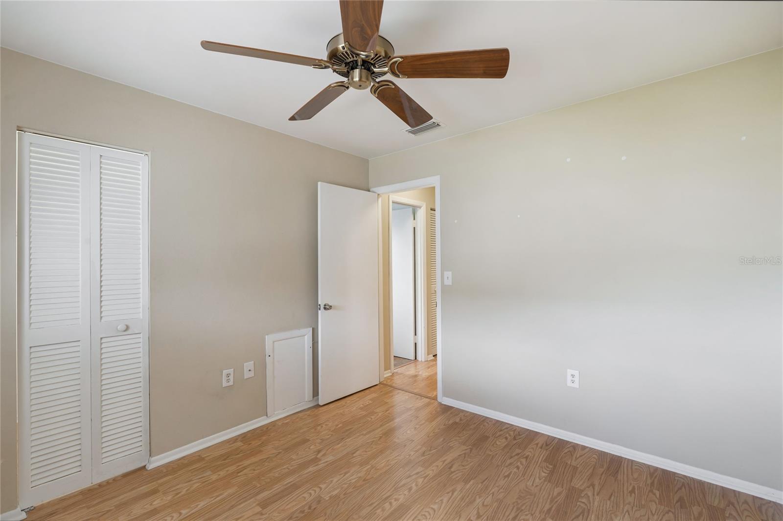 PARKWAY VILLAS - Residential