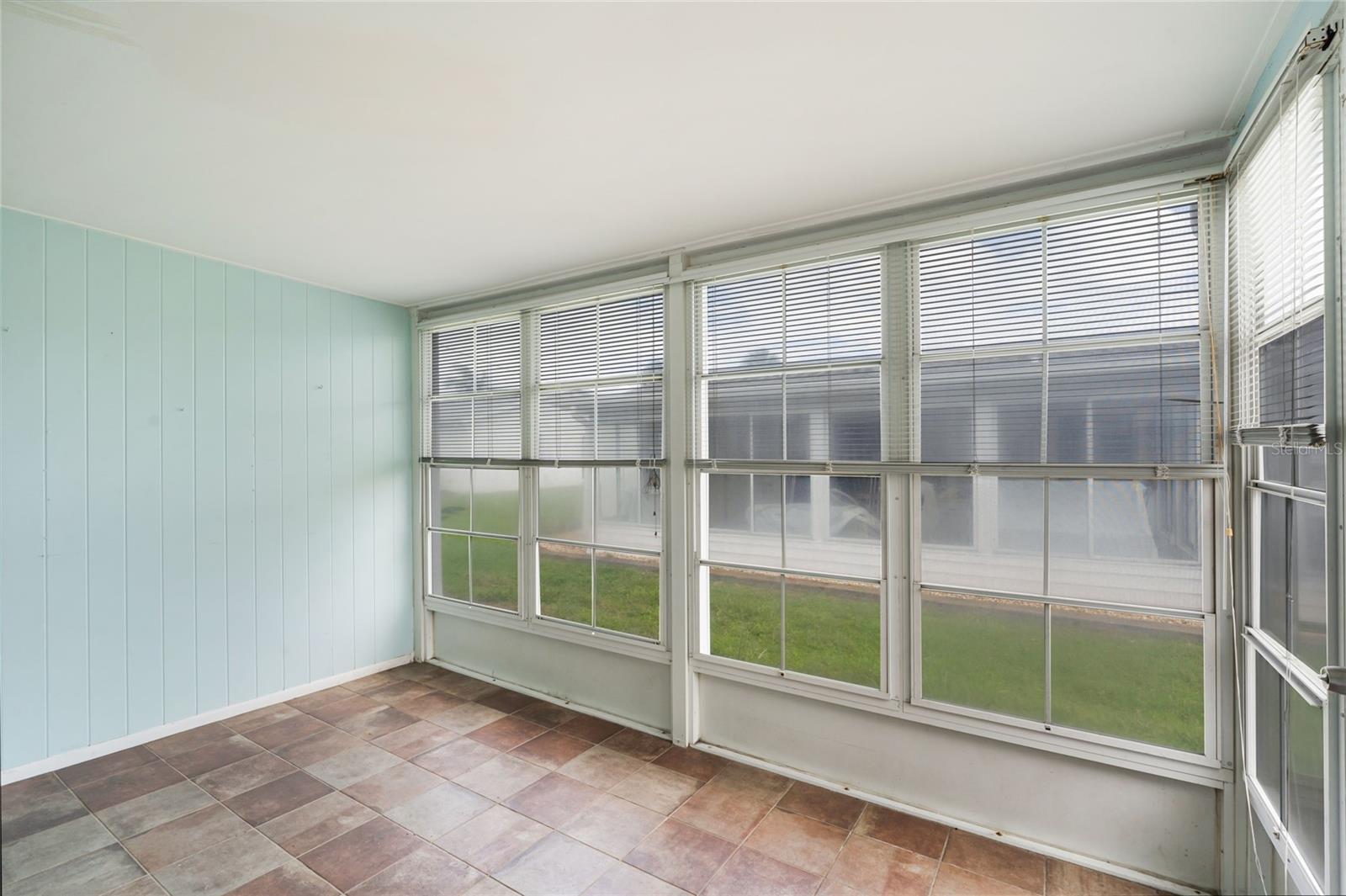 PARKWAY VILLAS - Residential