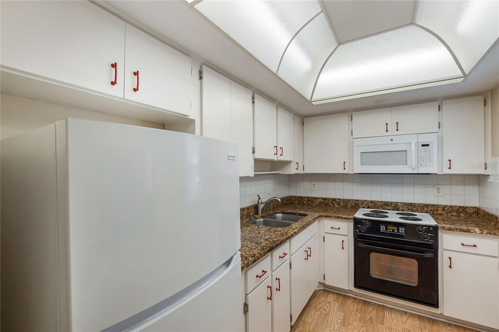 PARKWAY VILLAS - Residential