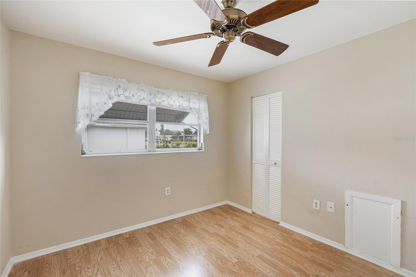 PARKWAY VILLAS - Residential