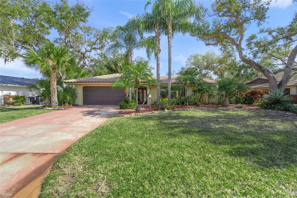 Photo of 4049 Southwell Way, Sarasota, FL 34241 (MLS # A4682640)