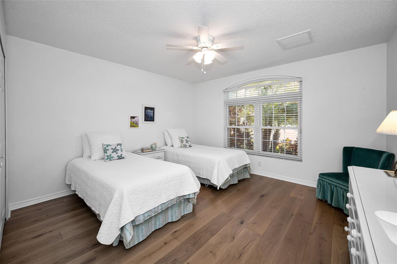 CROSS CREEK - Residential