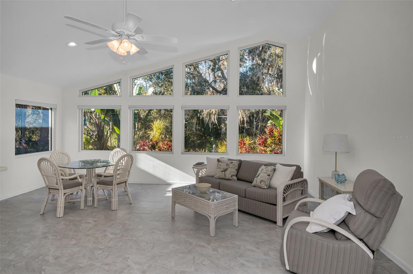 1462 WOODSTREAM DRIVE