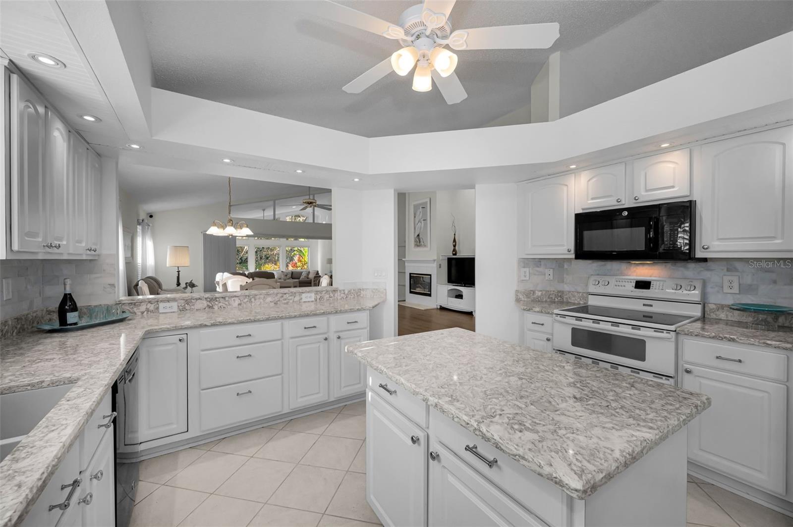 CROSS CREEK - Residential