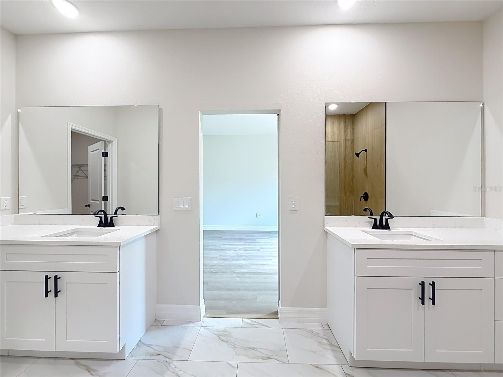 ROYAL TRAILS UNIT 01 - Residential