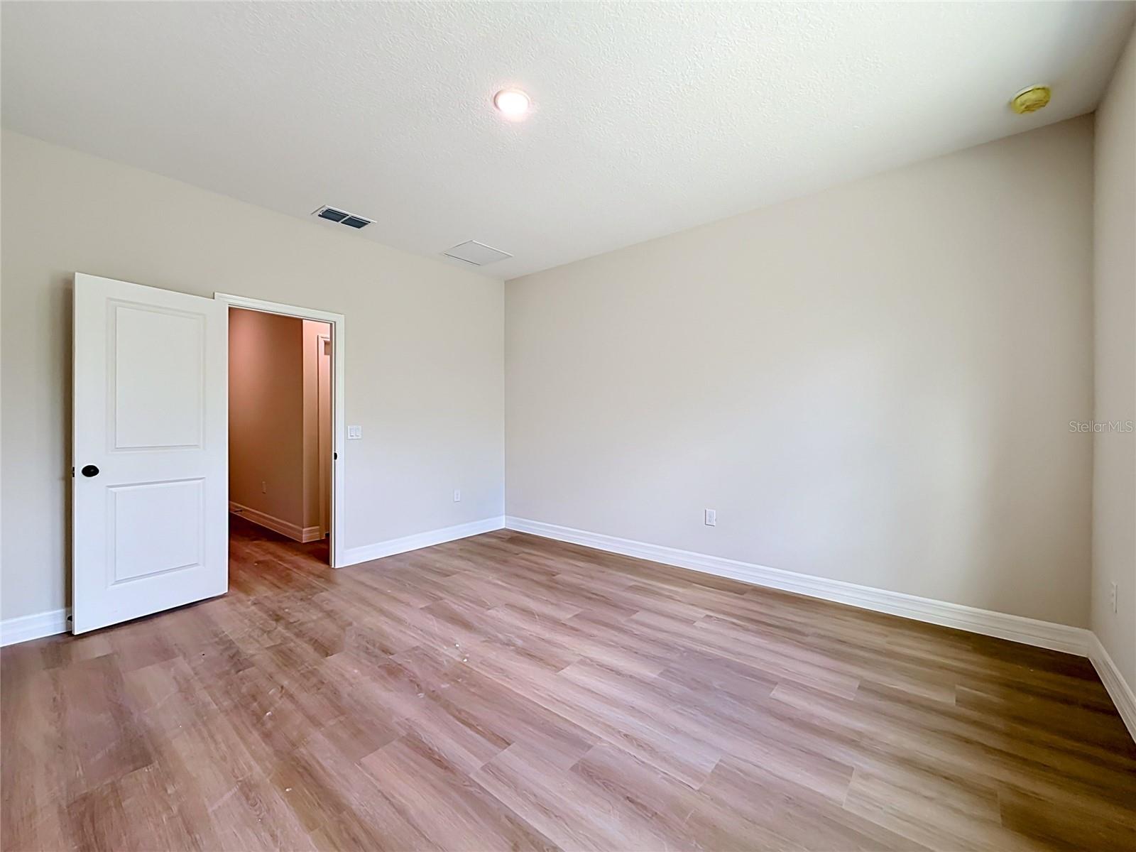 ROYAL TRAILS UNIT 01 - Residential