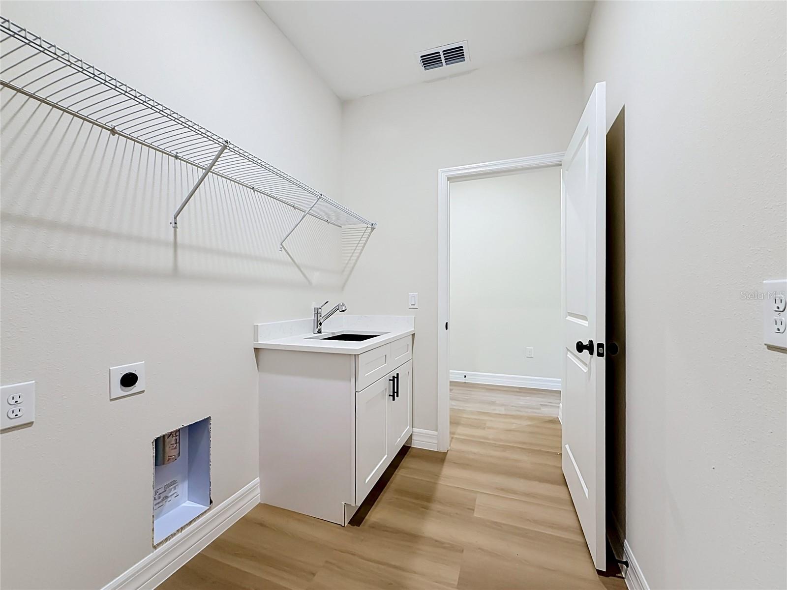 ROYAL TRAILS UNIT 01 - Residential