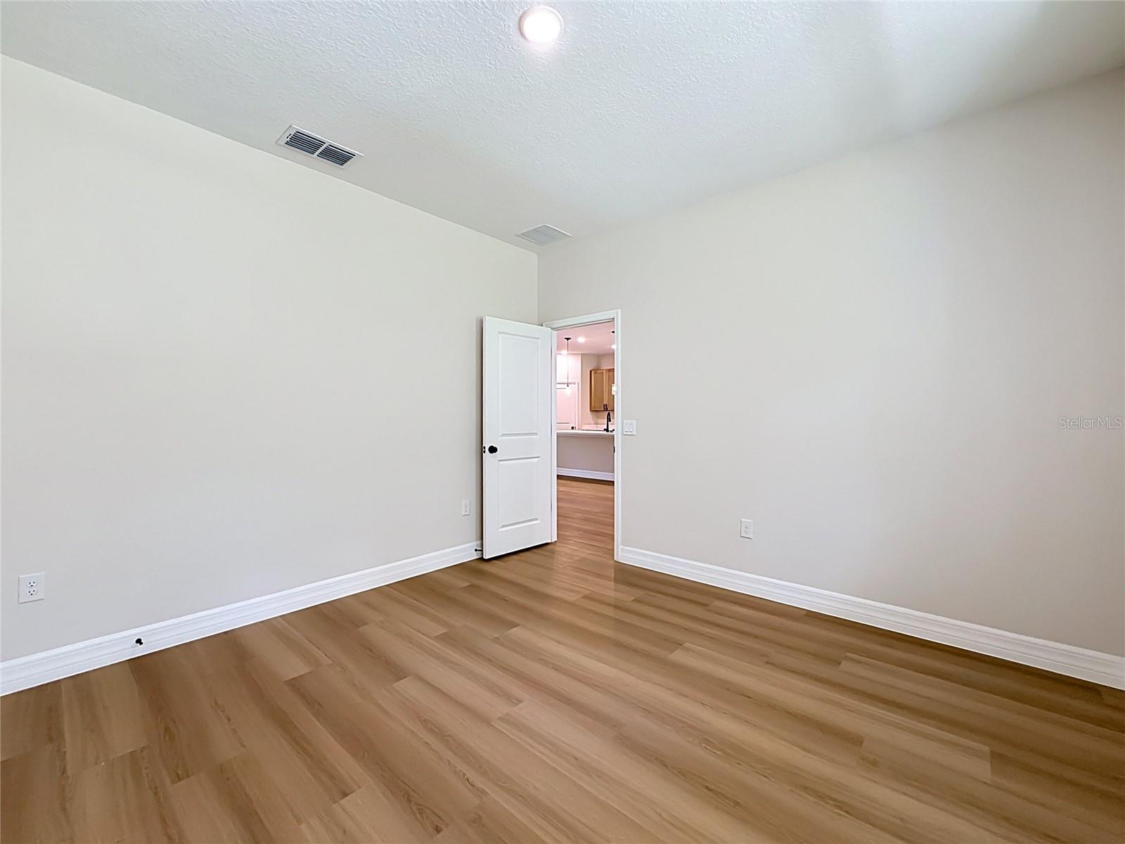 ROYAL TRAILS UNIT 01 - Residential