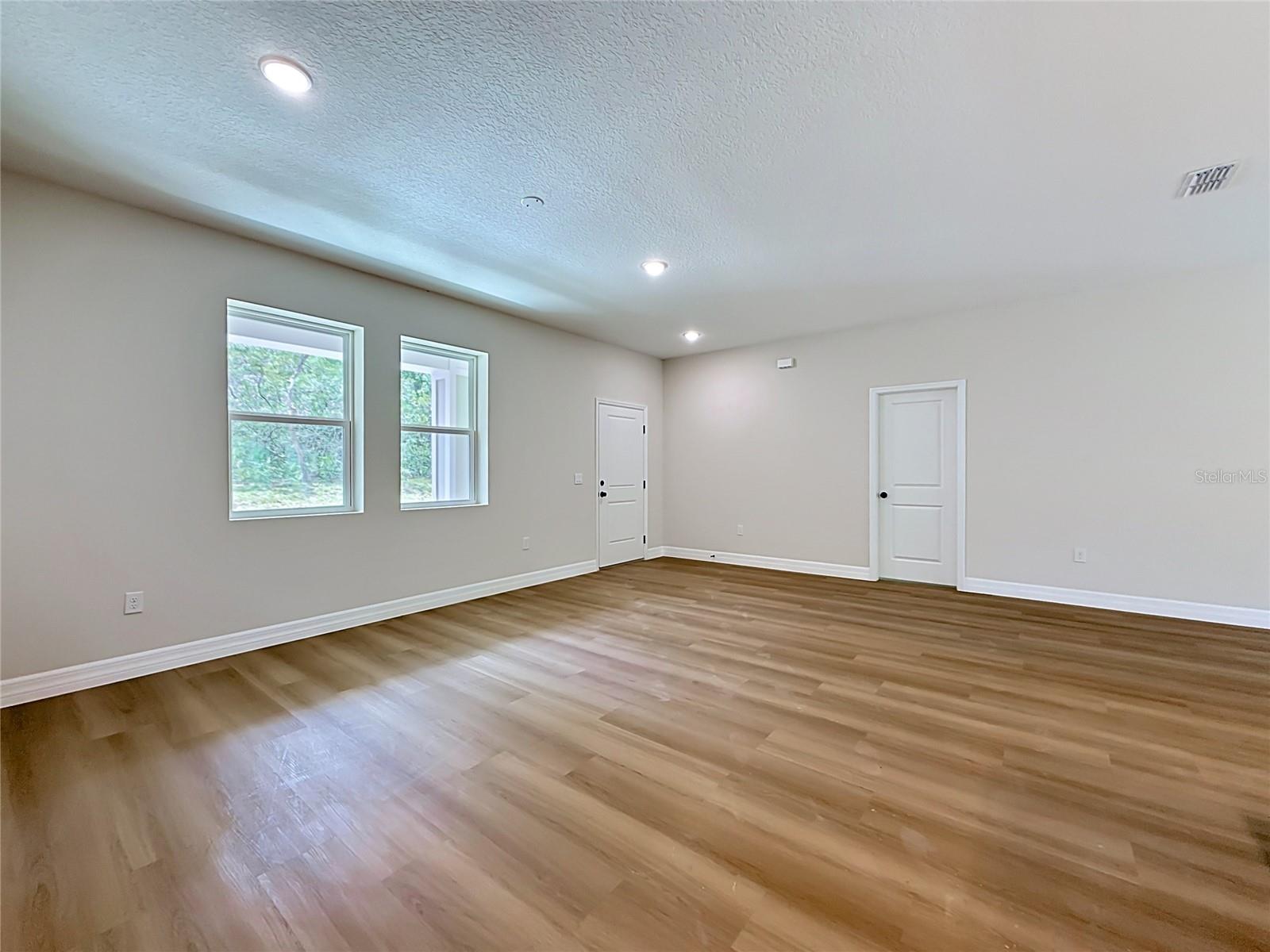 ROYAL TRAILS UNIT 01 - Residential