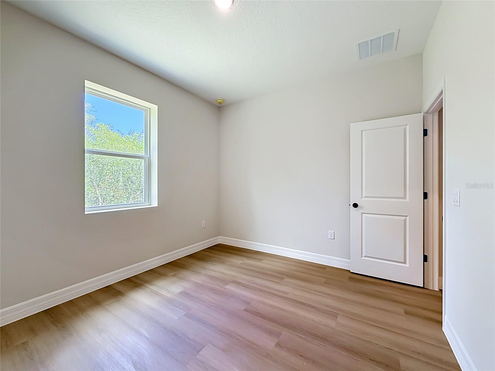 ROYAL TRAILS UNIT 01 - Residential