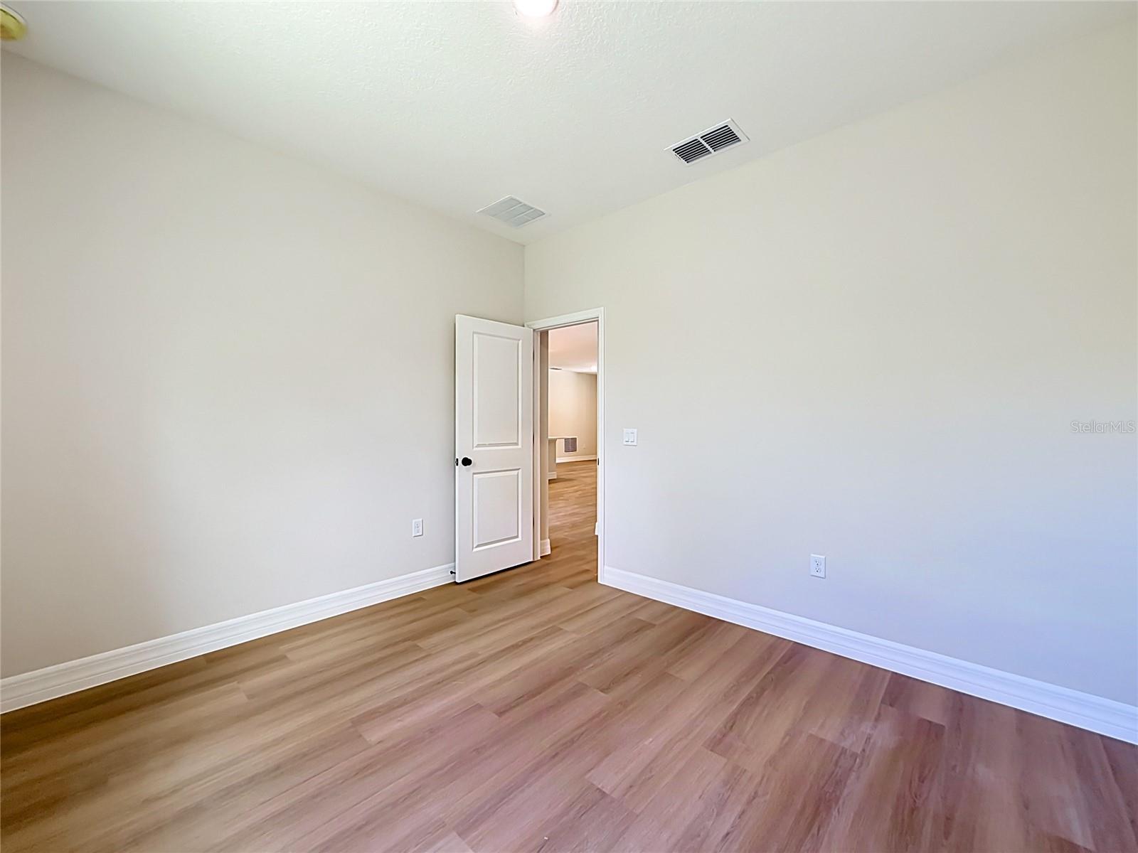 ROYAL TRAILS UNIT 01 - Residential