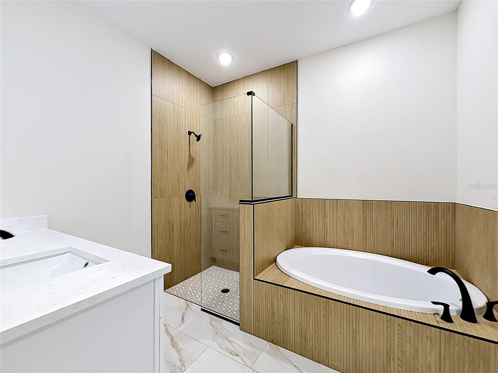 ROYAL TRAILS UNIT 01 - Residential