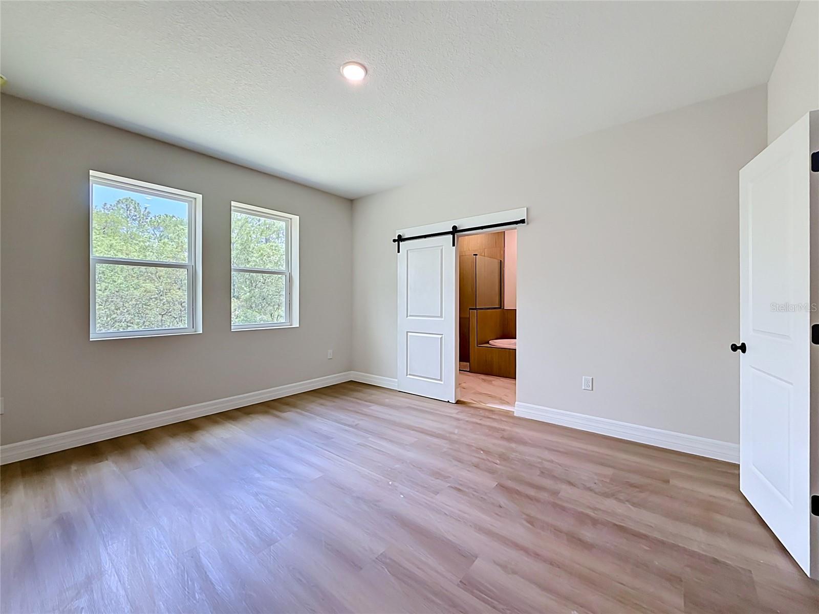 ROYAL TRAILS UNIT 01 - Residential