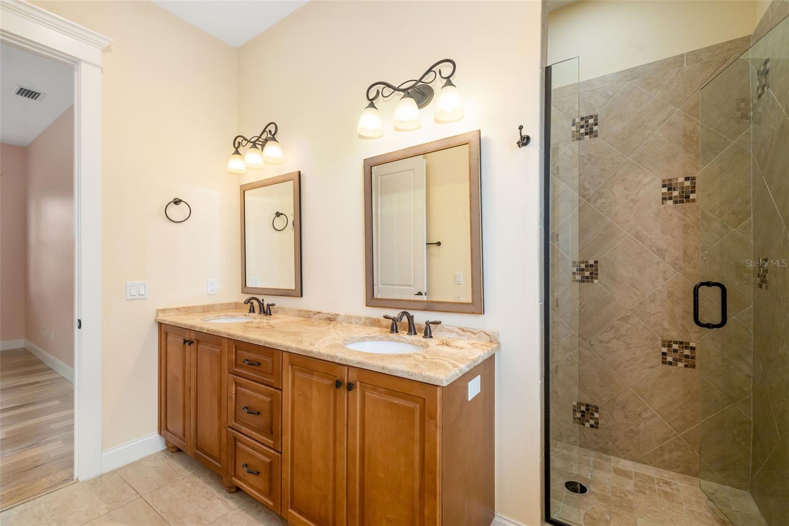 AVONDALE REP - Residential