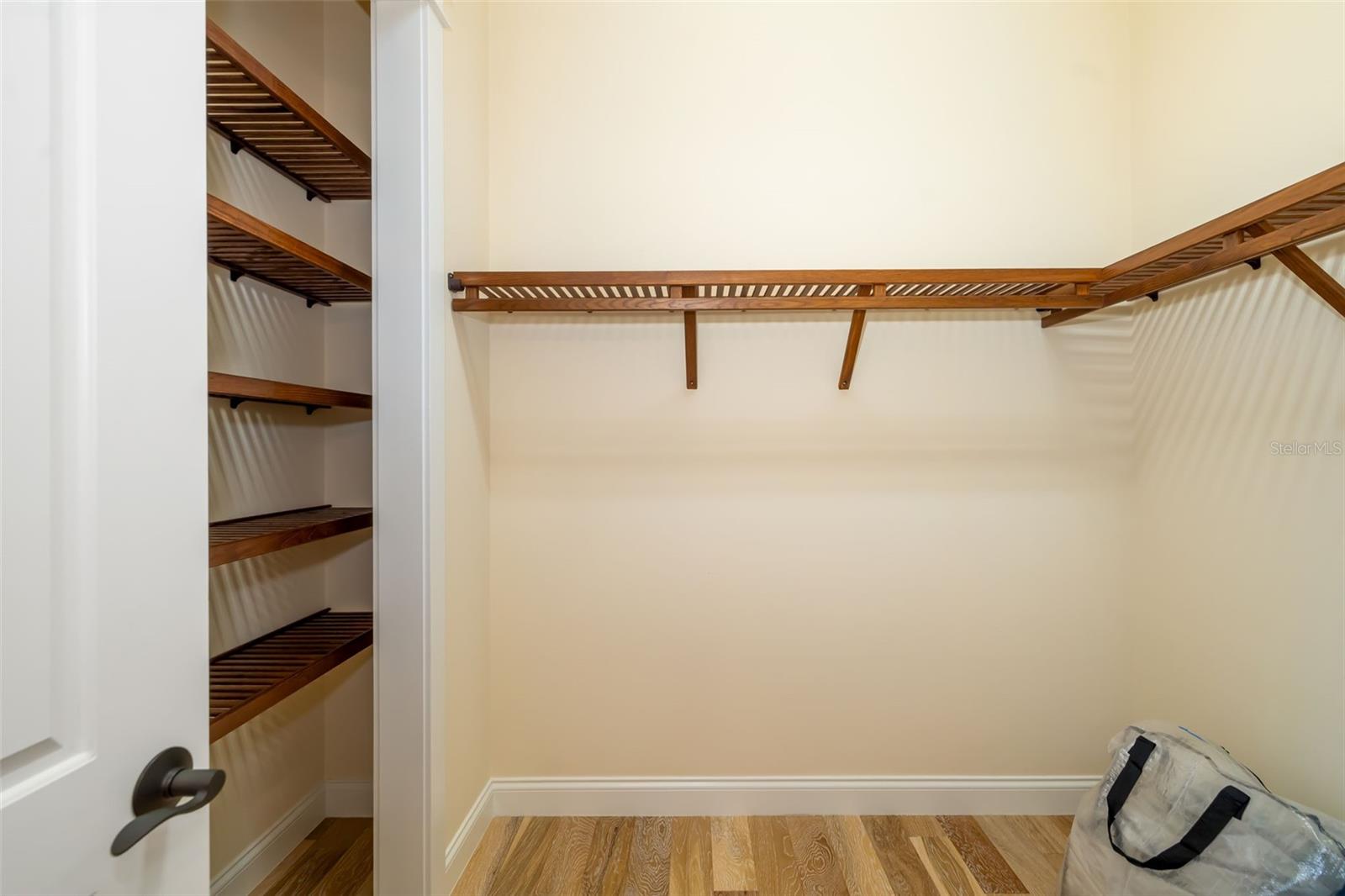 AVONDALE REP - Residential