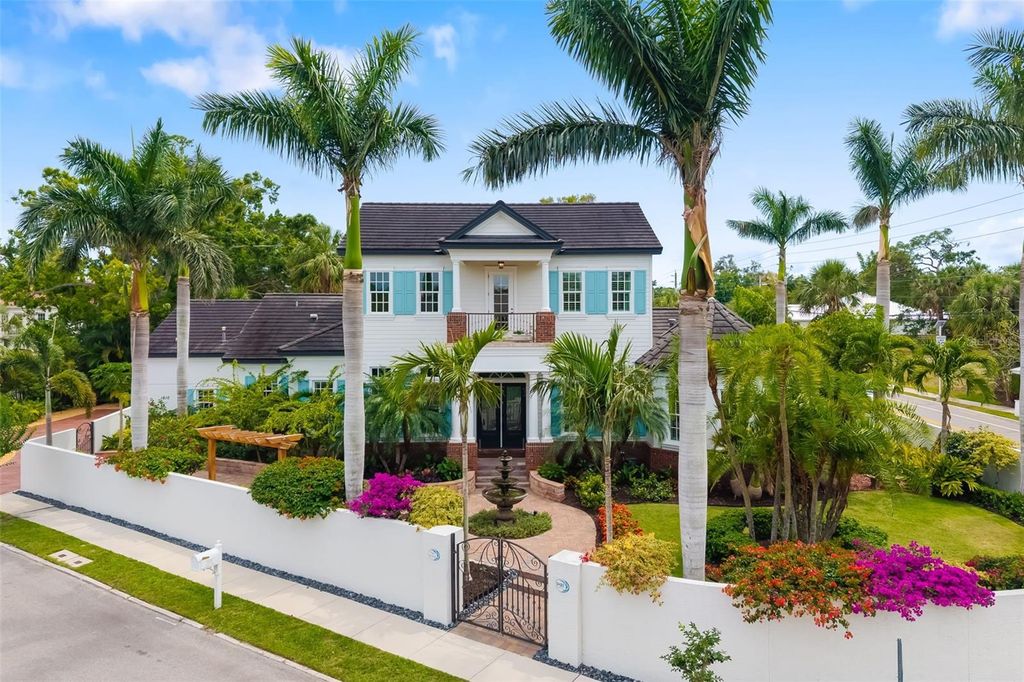 Photo of 1810 Lincoln Drive, Sarasota, FL 34236 (MLS # A4666444)