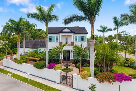 Photo of 1810 Lincoln Drive, Sarasota, FL 34236 (MLS # A4666444)