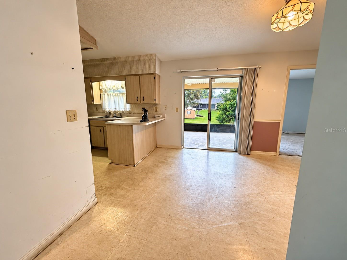 444 W CENTRAL AVENUE