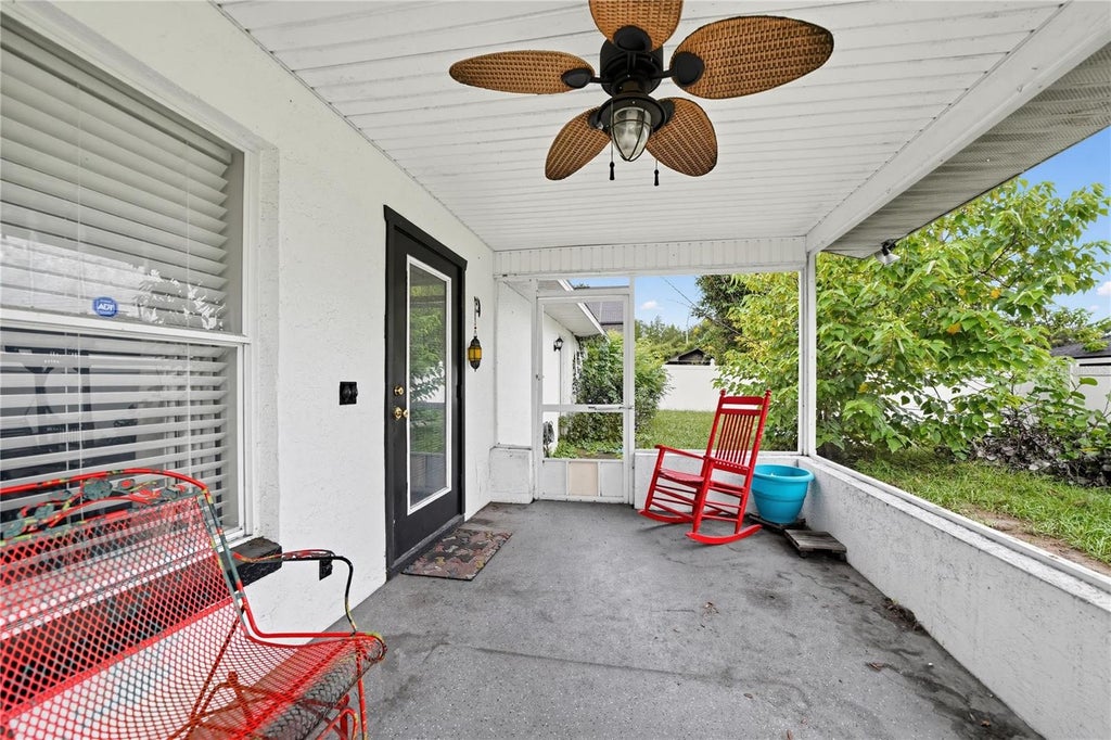 Photo of 735 Oak Lane, Groveland, FL 34736 (MLS # TB8558446)