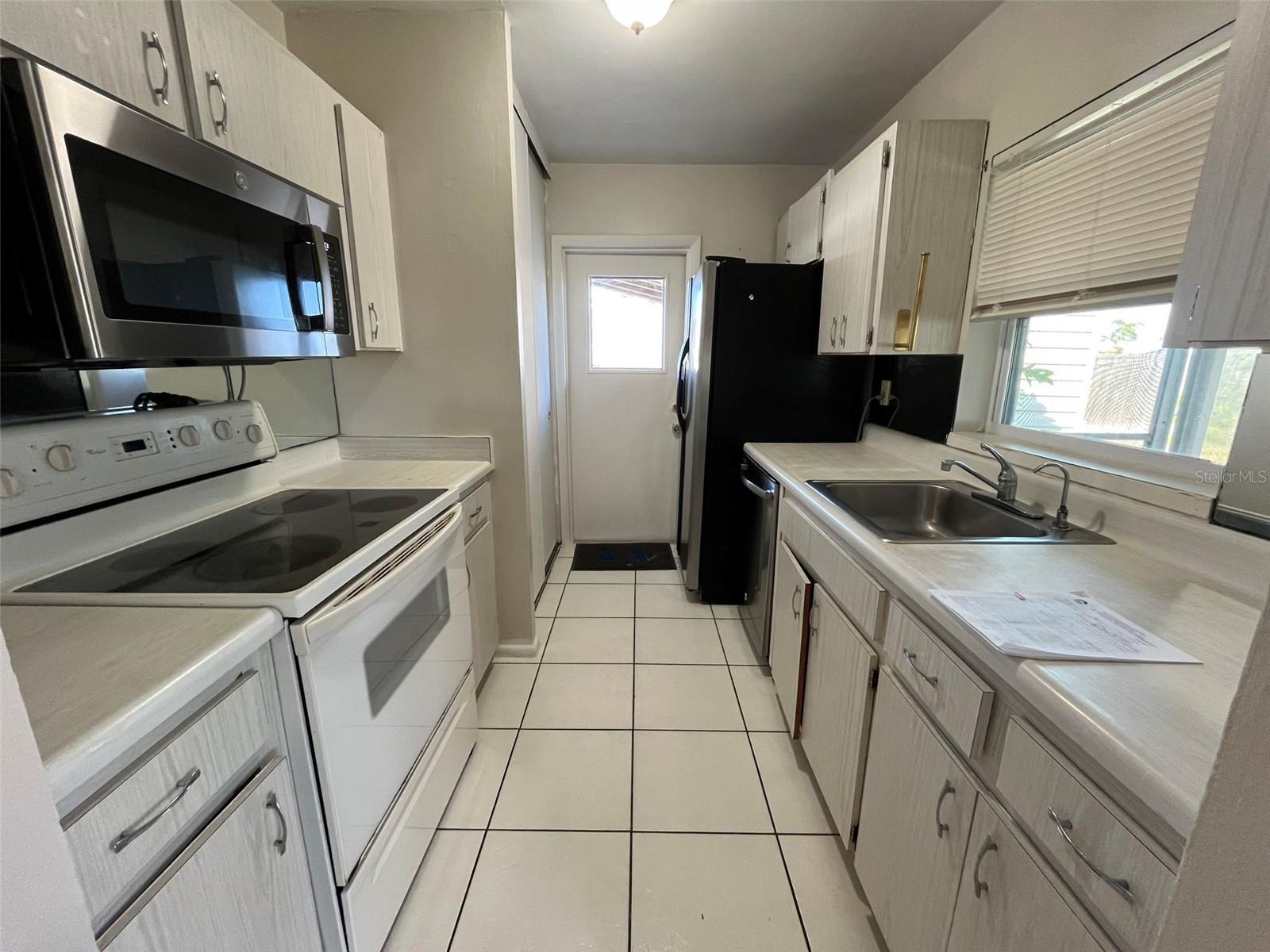 PORT CHARLOTTE SEC 51 01 - Residential Lease