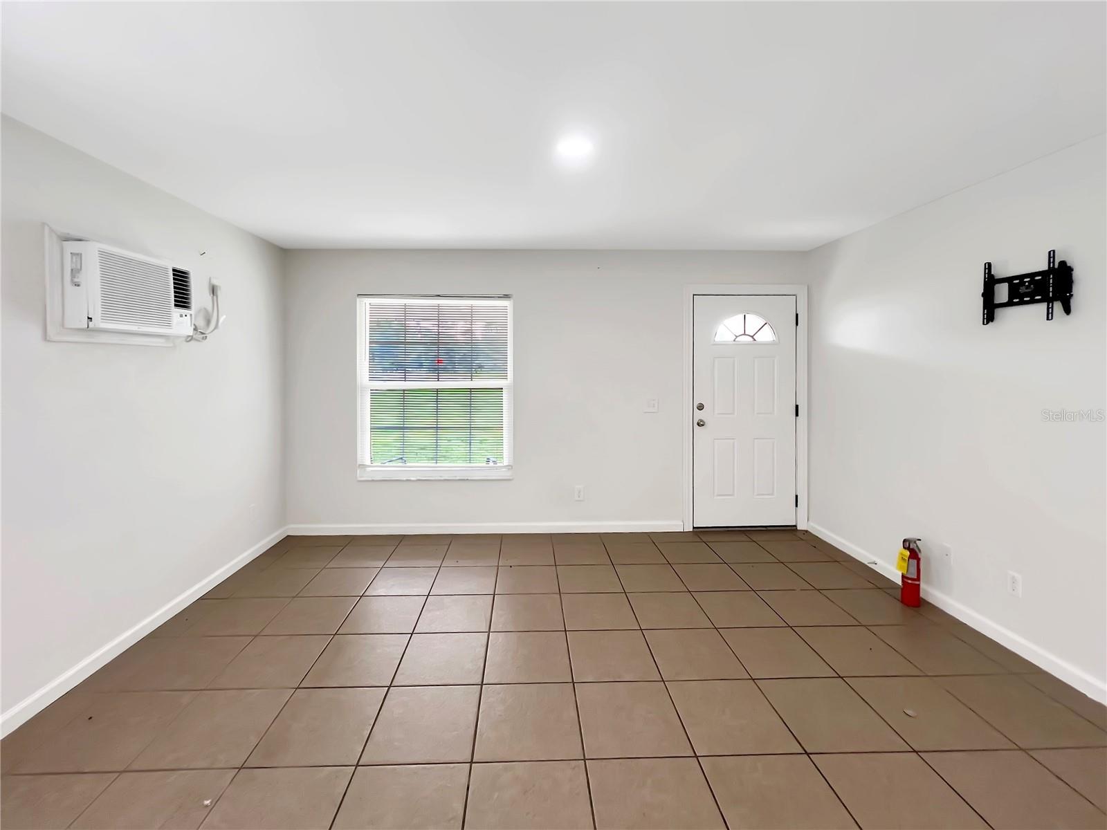 S P G HEIGHTS 1ST ADD - Residential Lease