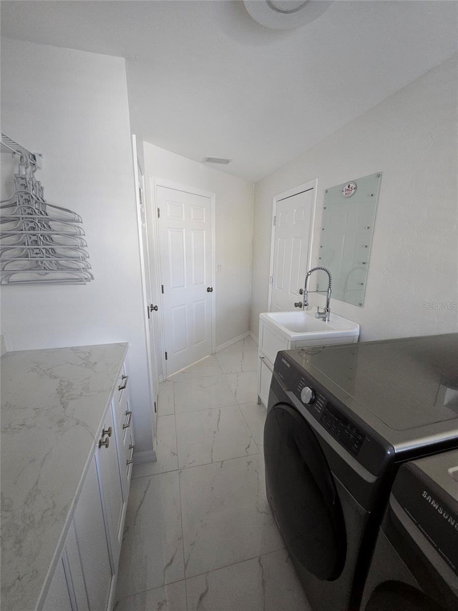 LELY C C TORREY PINES - Residential