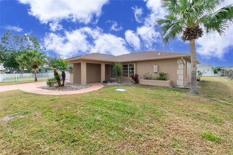 A home in PORT CHARLOTTE