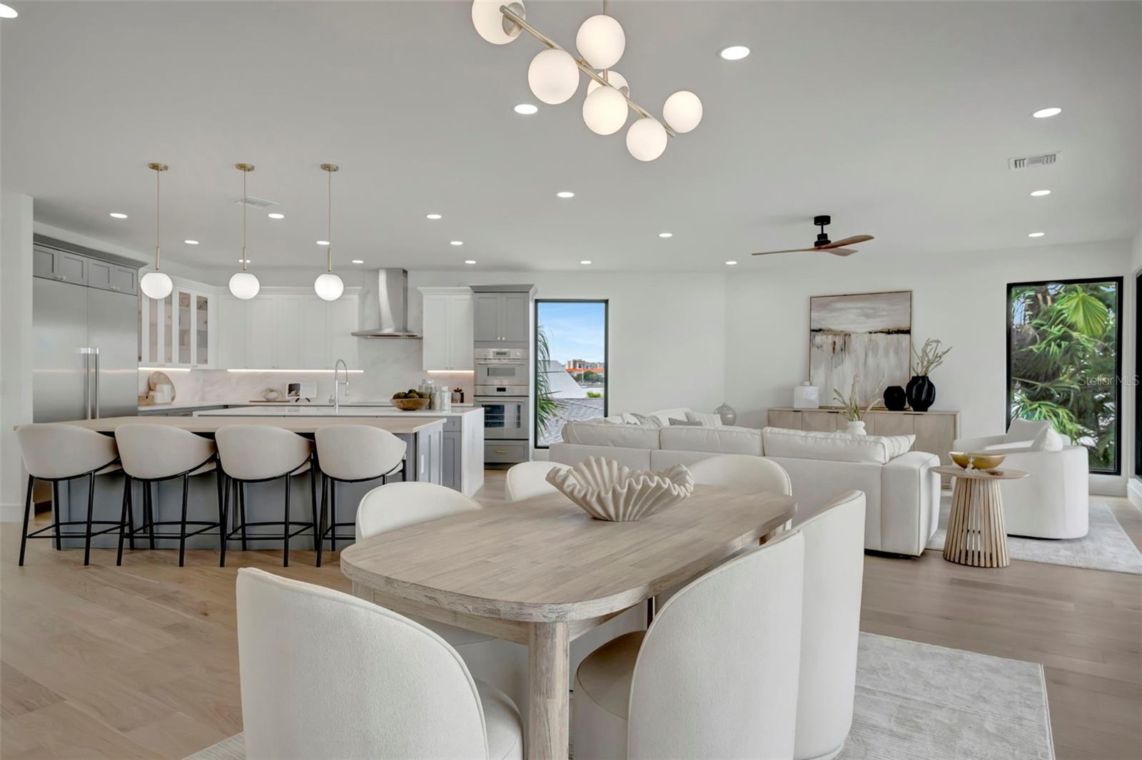 PASADENA ISLE - Residential