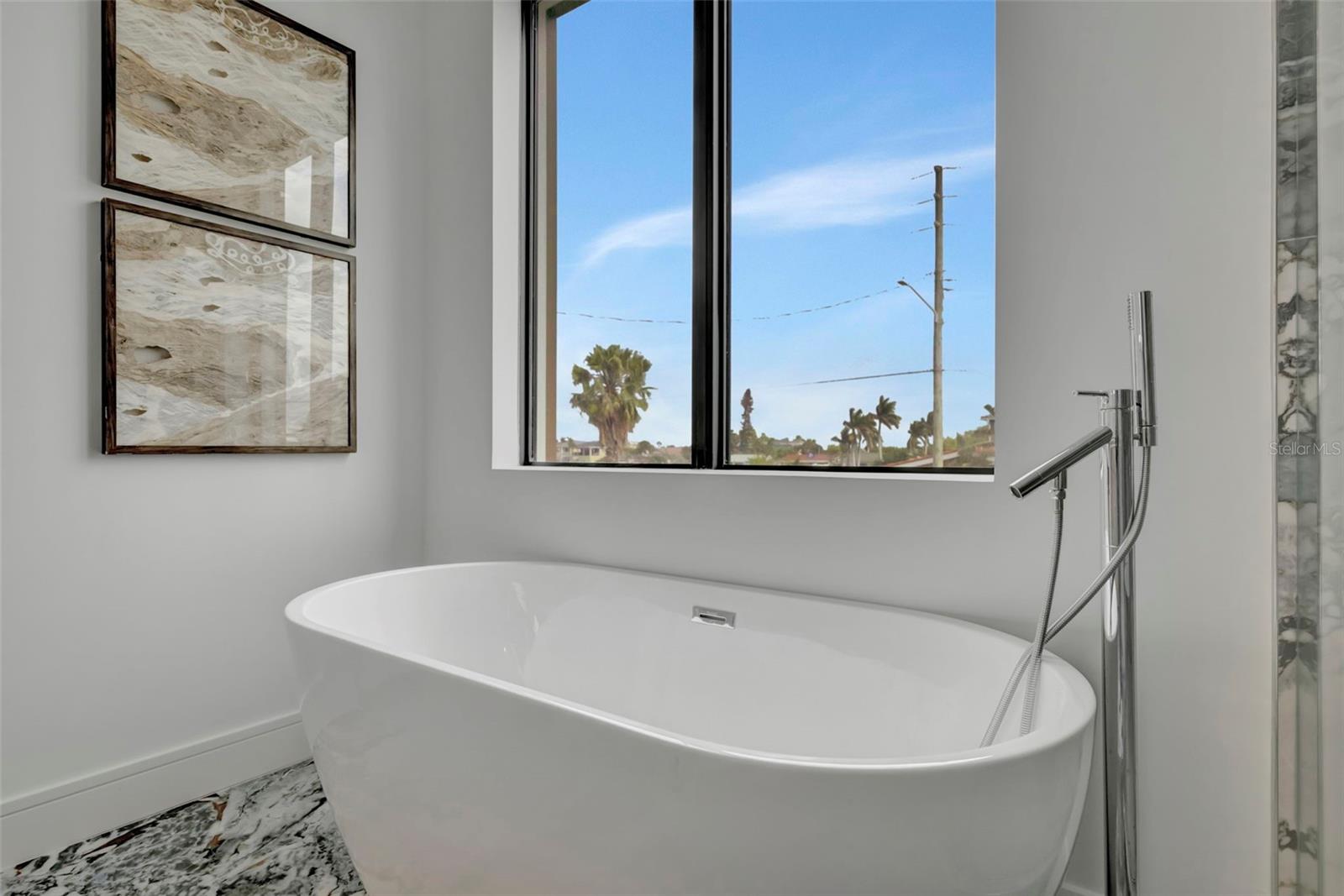 PASADENA ISLE - Residential