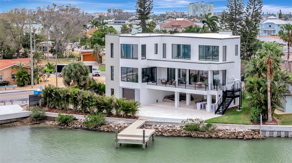 Photo of 7176 S Shore Drive S, St Petersburg, FL 33707 (MLS # TB8492040)