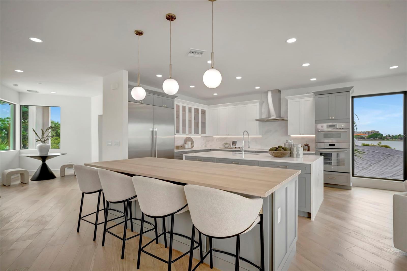 PASADENA ISLE - Residential