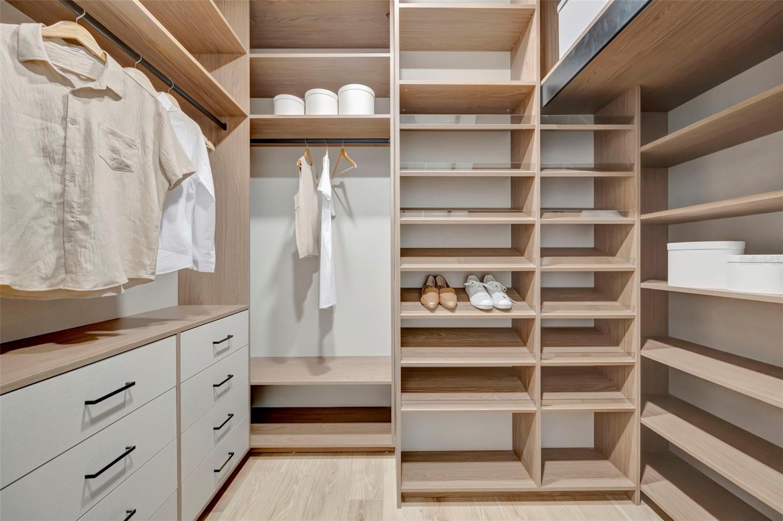 PASADENA ISLE - Residential