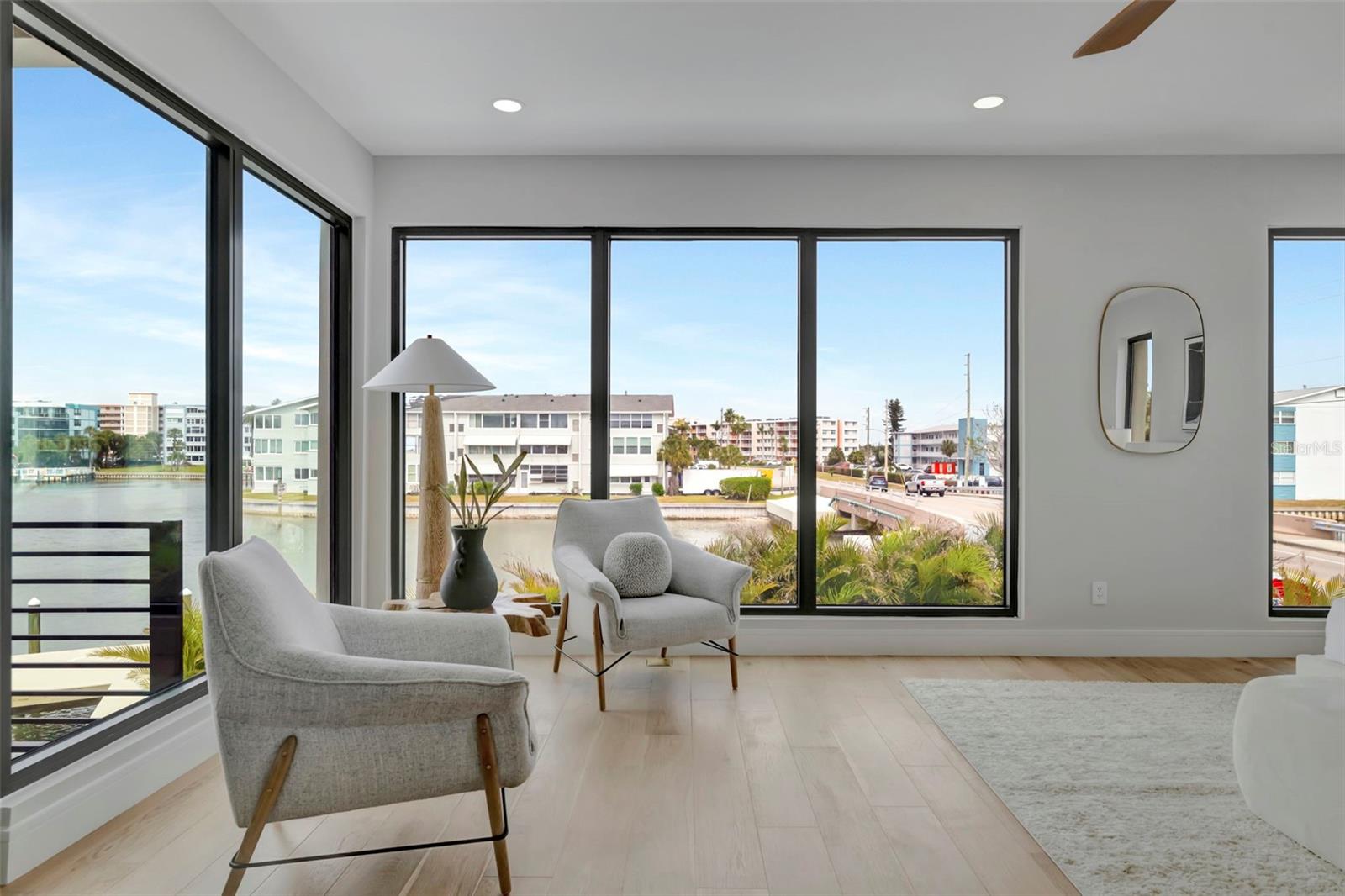 PASADENA ISLE - Residential