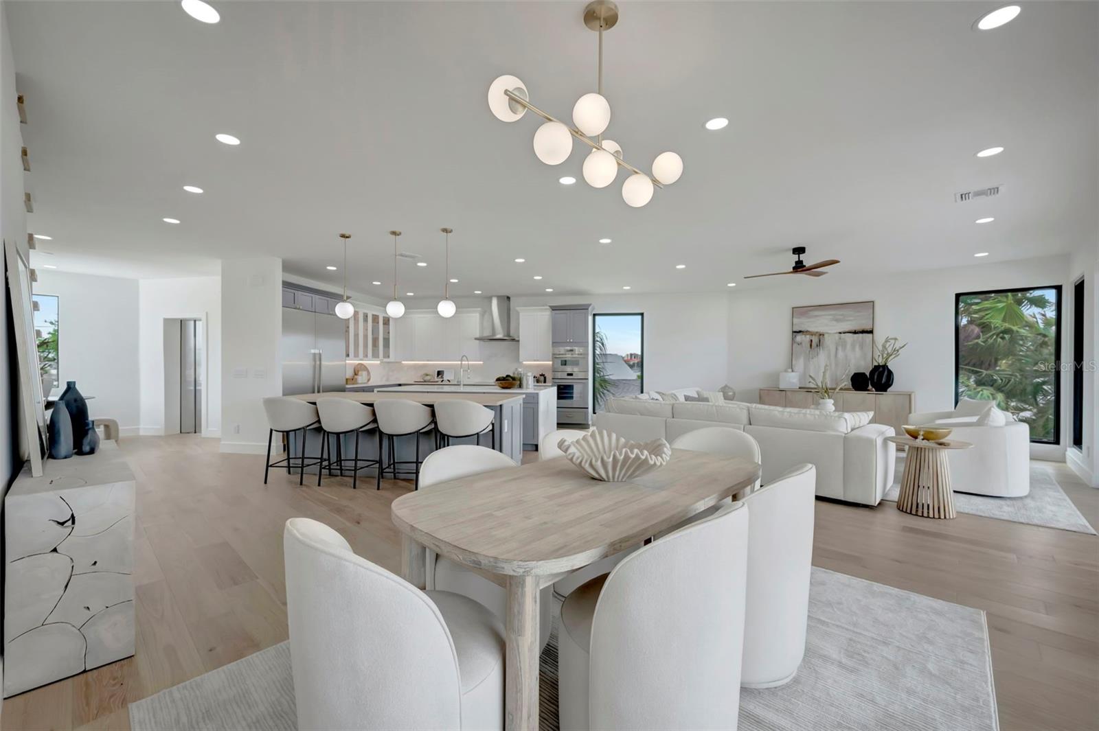 PASADENA ISLE - Residential