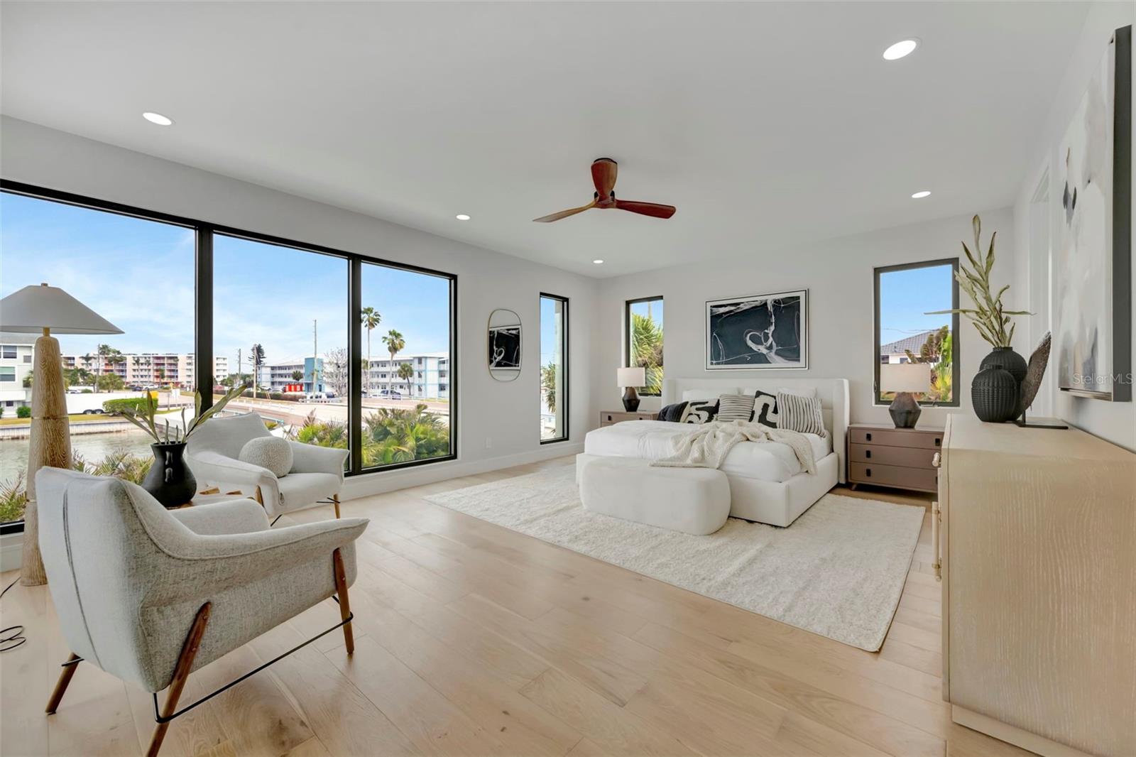 PASADENA ISLE - Residential