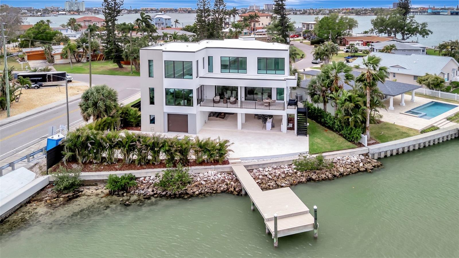 PASADENA ISLE - Residential