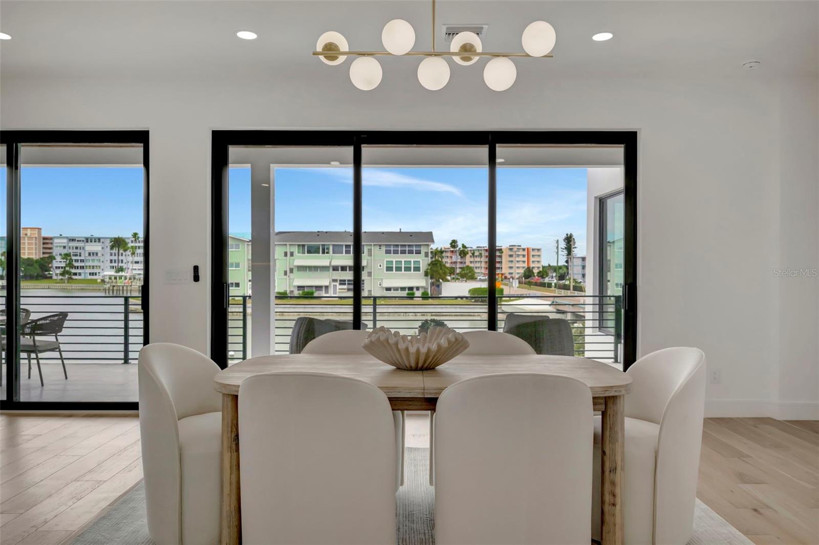 PASADENA ISLE - Residential