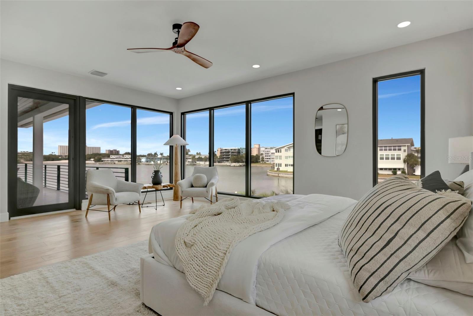 PASADENA ISLE - Residential