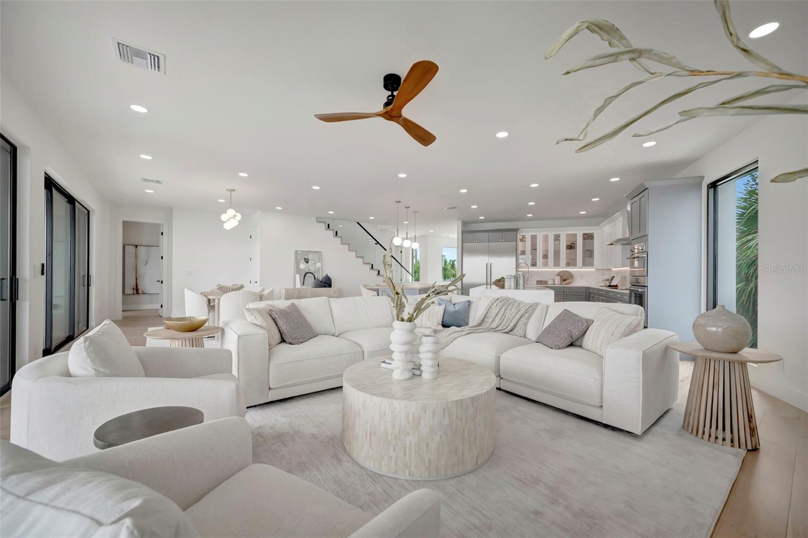 PASADENA ISLE - Residential