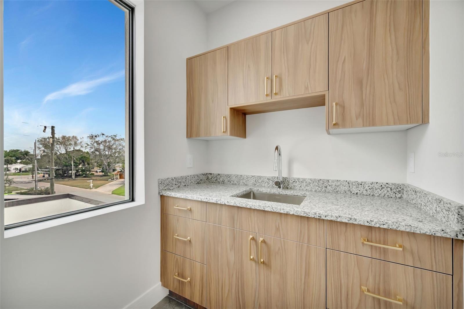 PASADENA ISLE - Residential