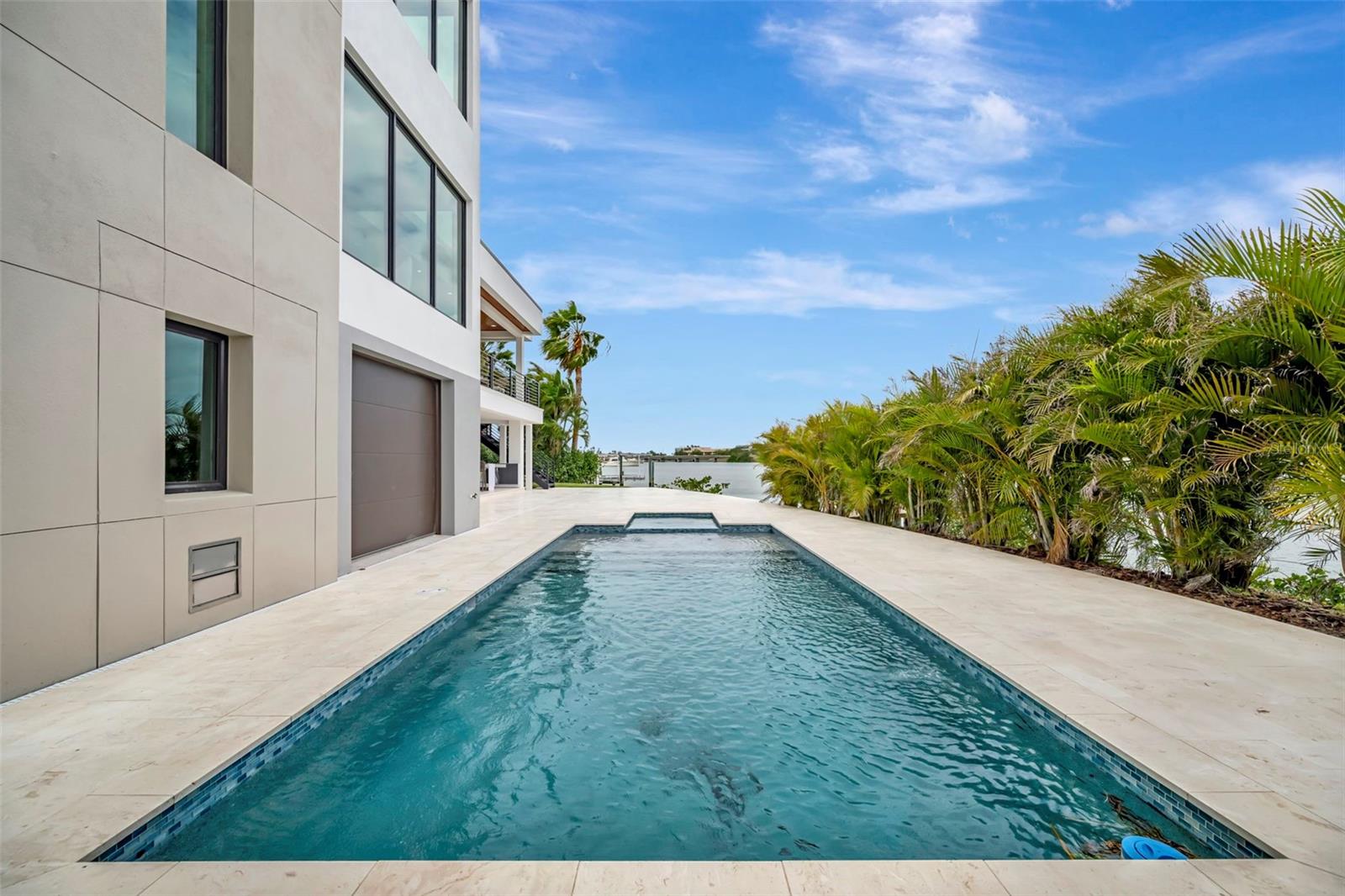 PASADENA ISLE - Residential