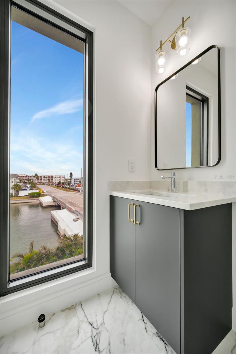 PASADENA ISLE - Residential