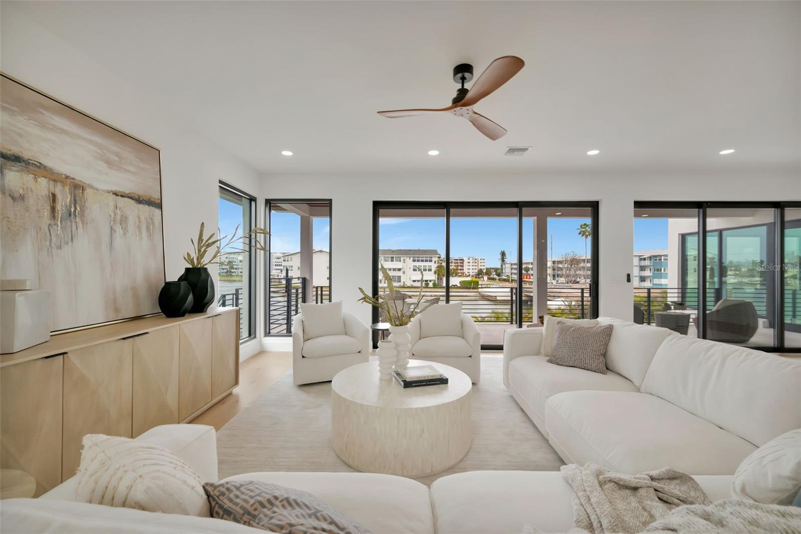 PASADENA ISLE - Residential