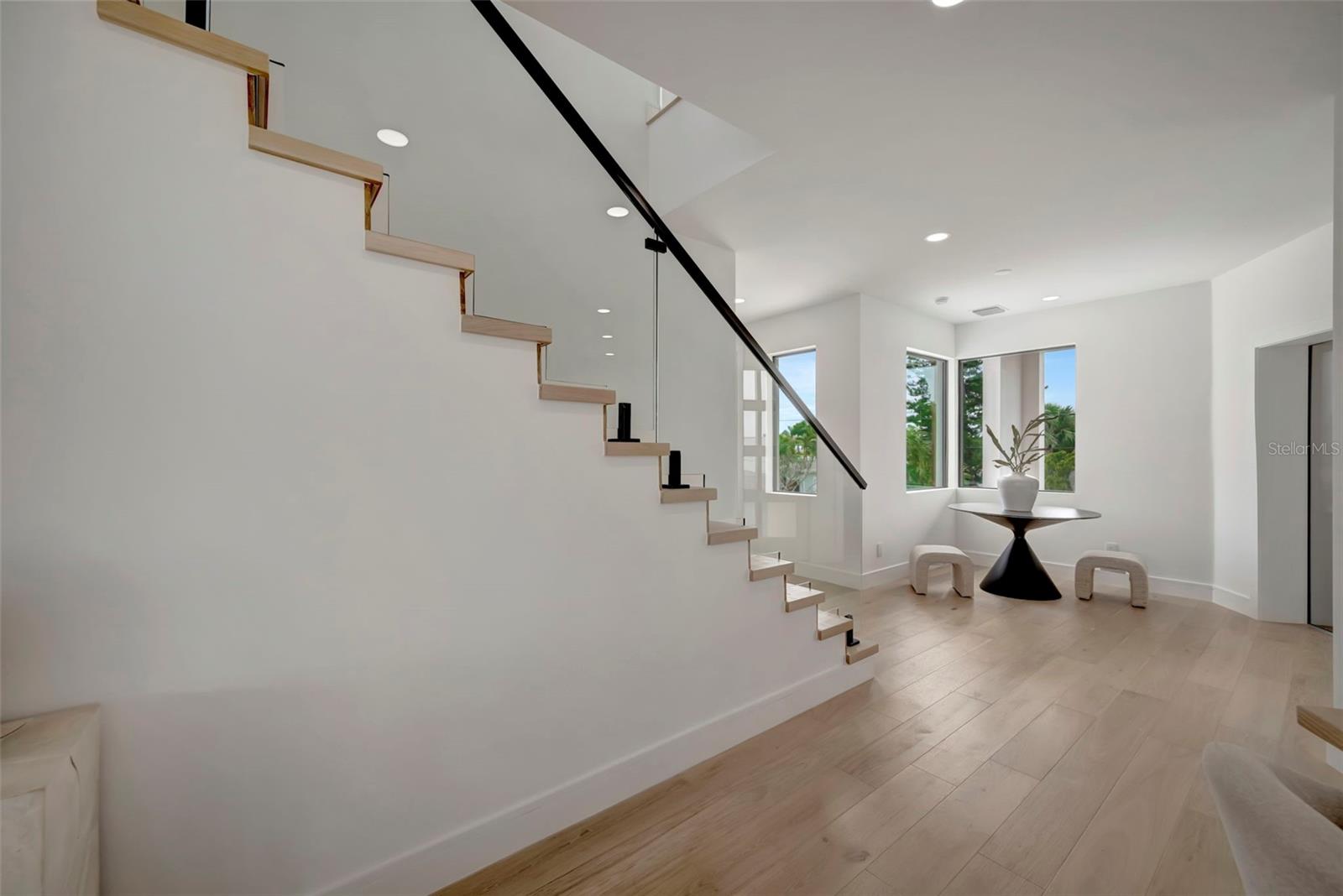 PASADENA ISLE - Residential