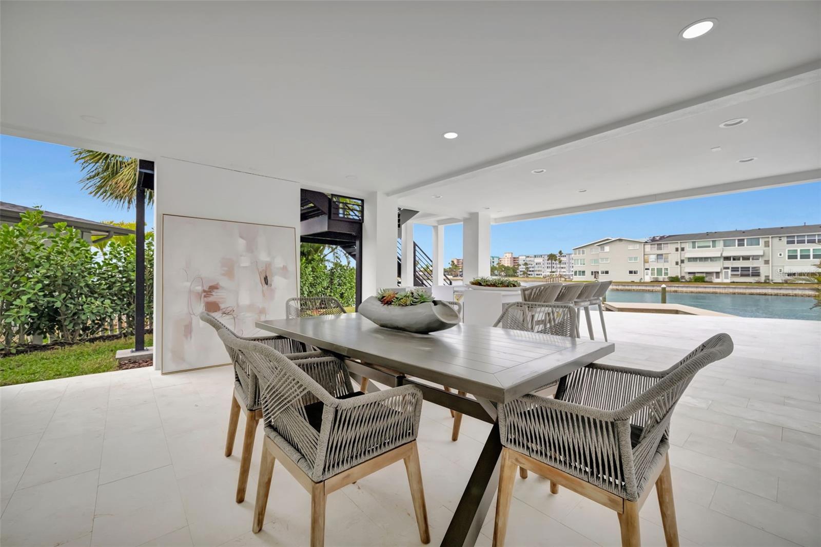 PASADENA ISLE - Residential