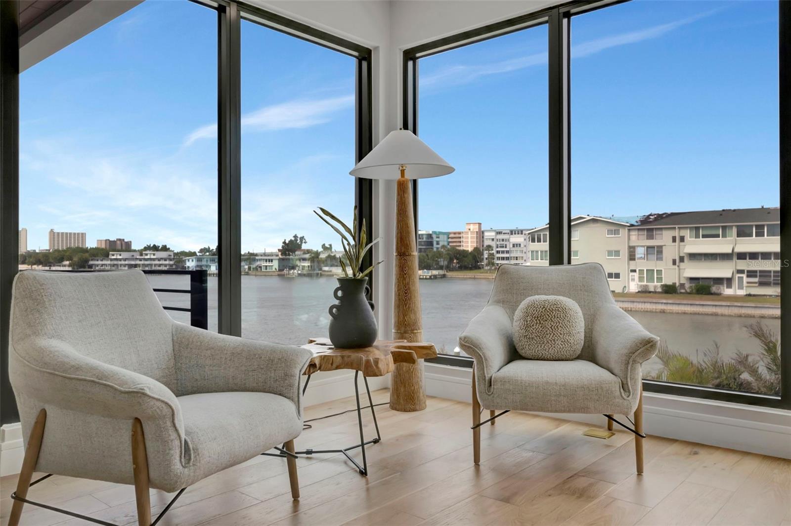 PASADENA ISLE - Residential