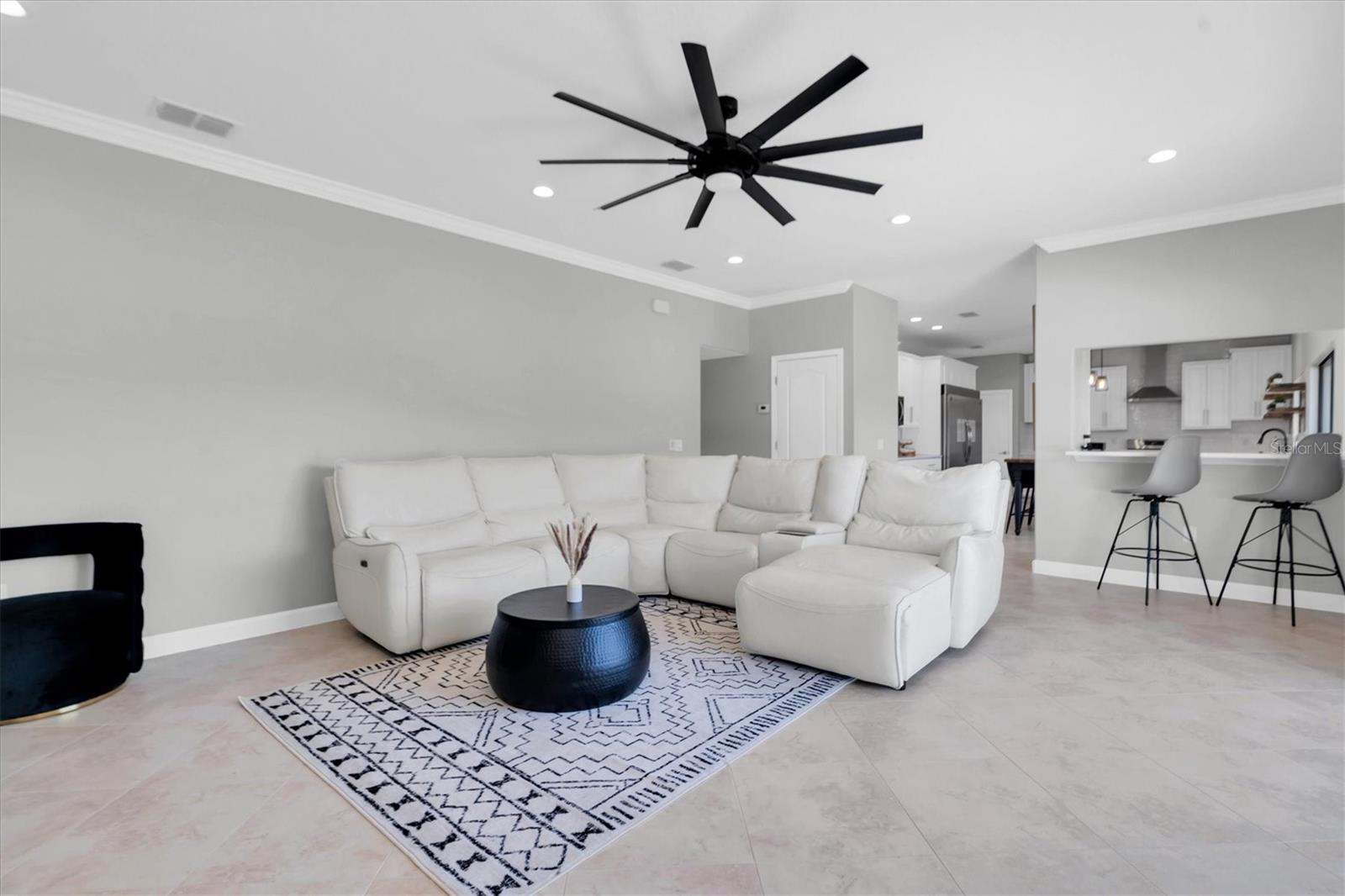 12135 CRESTRIDGE LOOP